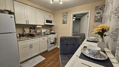 7103 Oxford Ave in Philadelphia, PA - Building Photo - Building Photo