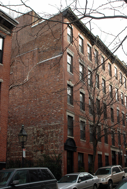 73 Phillips St in Boston, MA - Foto de edificio
