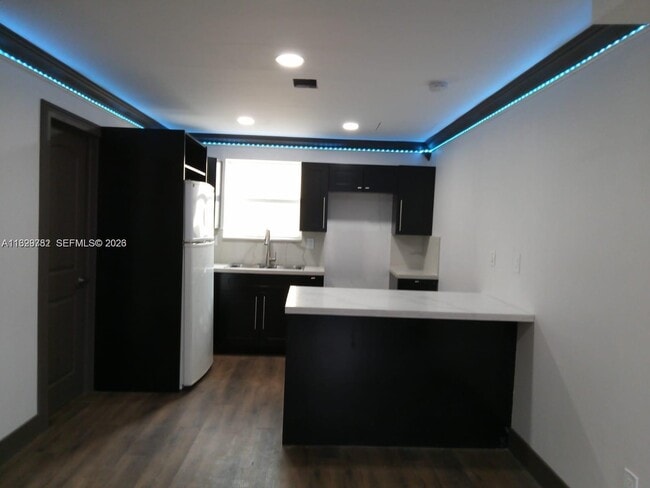 2720 NW 29th St in Miami, FL - Building Photo - Building Photo