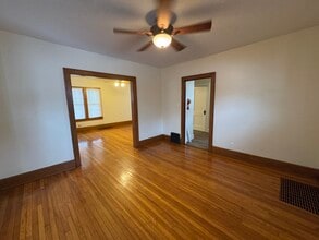 1442 Plain Ave NE in Canton, OH - Building Photo - Building Photo