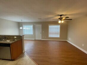 168 Carol Susan Ln-Unit -168 in Fort Pierce, FL - Building Photo - Building Photo