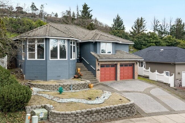 4388 Innsbruck Ridge in Medford, OR - Building Photo - Building Photo