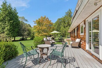 35 Bayberry Ln in Sag Harbor, NY - Building Photo - Building Photo