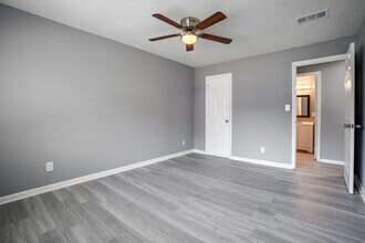 Perimeter 294 Apartments in Atlanta, GA - Building Photo - Interior Photo