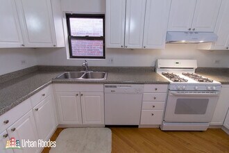 2652 W Superior St in Chicago, IL - Building Photo - Building Photo