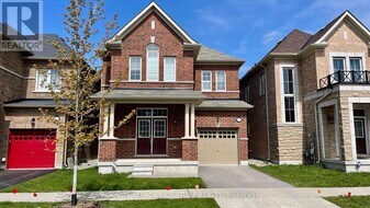 343 N Park Blvd in Oakville, ON - Building Photo