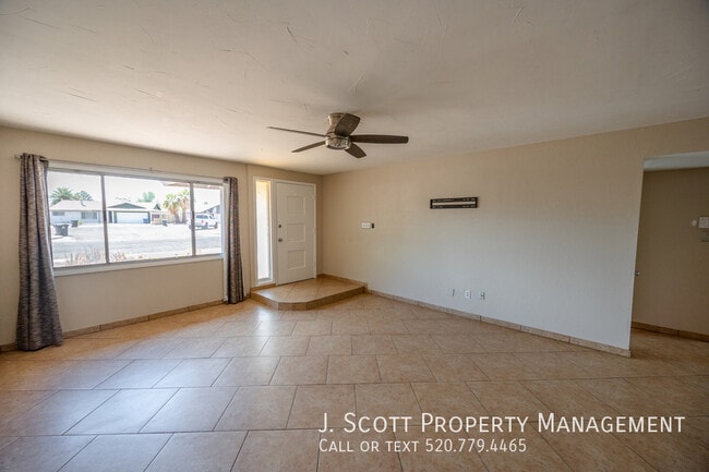 1184 E Diamond Dr in Tempe, AZ - Building Photo - Building Photo