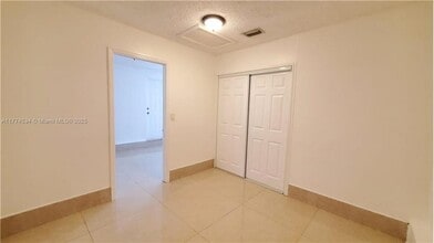 2124 Scott St in Hollywood, FL - Building Photo - Building Photo
