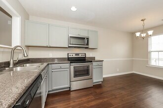 1017 Cheryl Ln in La Vergne, TN - Building Photo - Building Photo