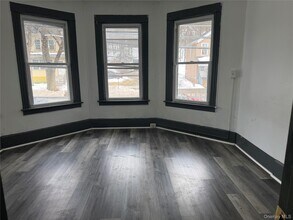 210 N Hamilton St in Poughkeepsie, NY - Building Photo - Building Photo