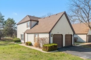 2611 Wingate Ct in Aurora, IL - Building Photo