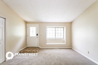 6523 Woodmere Cir in Indianapolis, IN - Foto de edificio - Building Photo