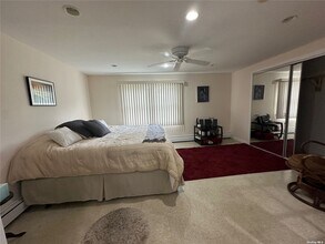 10 Jackson Ave in Brentwood, NY - Building Photo - Building Photo