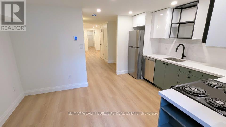 130 Symington Ave in Toronto, ON - Building Photo