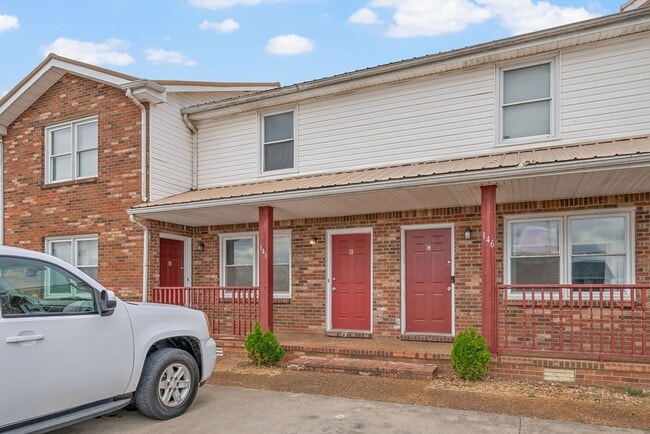 146 Darlene Dr in Clarksville, TN - Building Photo - Building Photo