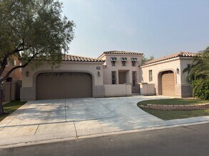 7237 Iron Oak Ave in Las Vegas, NV - Foto de edificio - Building Photo