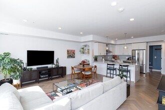 503 1/2 Park Rd NW in Washington, DC - Building Photo - Building Photo