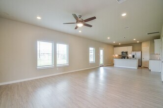 2511 Shining Spur Ct in Alvin, TX - Building Photo - Building Photo