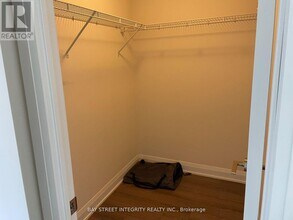 15 Water Walk Dr in Markham, ON - Building Photo - Building Photo