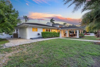 1481 NE 104th St in Miami Shores, FL - Building Photo - Building Photo