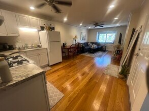 245 E St, Unit 3 in Boston, MA - Building Photo - Building Photo