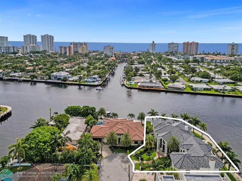 2584 SE 12th St in Pompano Beach, FL - Building Photo