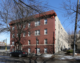 2121 Hennepin Ave S in Minneapolis, MN - Foto de edificio - Building Photo