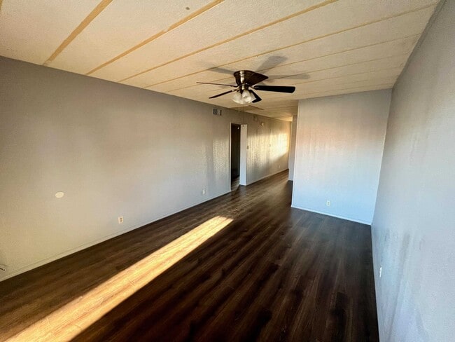 202 Lobo Loop in Laredo, TX - Building Photo - Building Photo