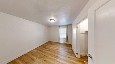 5004 E Madison Ave in Fresno, CA - Building Photo - Building Photo