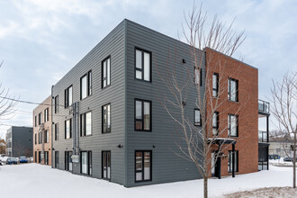 4974 Bossuet St in Lévis, QC - Building Photo - Building Photo