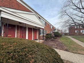 Two Rivers at Matawan in Matawan, NJ - Foto de edificio - Building Photo