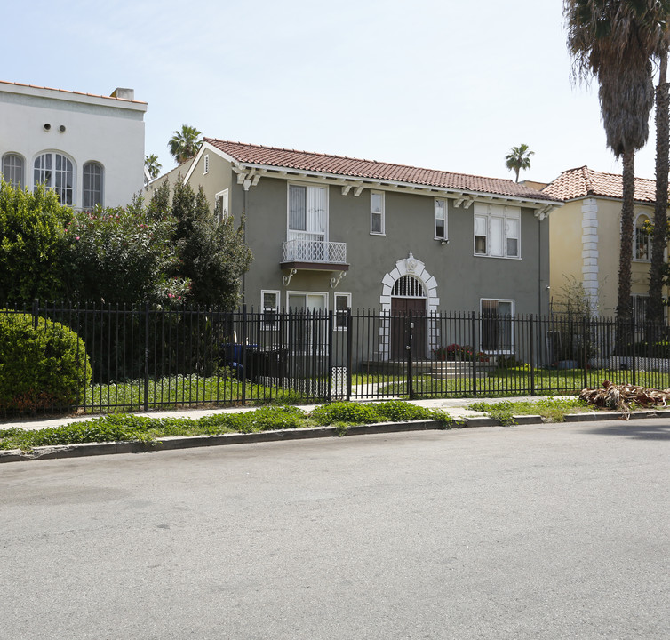 926 S Mariposa St in Los Angeles, CA - Building Photo