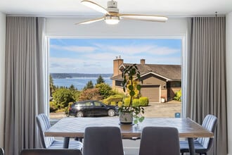 9024 40th Ave SW in Seattle, WA - Building Photo - Building Photo