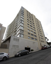 Washington Tower Apartments in San Francisco, CA - Building Photo - Building Photo