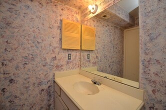 4022 Belle Park Dr in Houston, TX - Building Photo - Building Photo