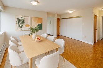 255 Stewart in Ottawa, ON - Building Photo - Building Photo