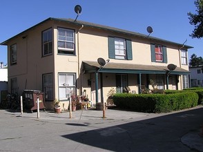 1297 University Ave in Berkeley, CA - Foto de edificio - Building Photo