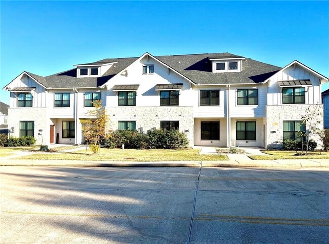 property at 2126 Crescent Pointe Pkwy