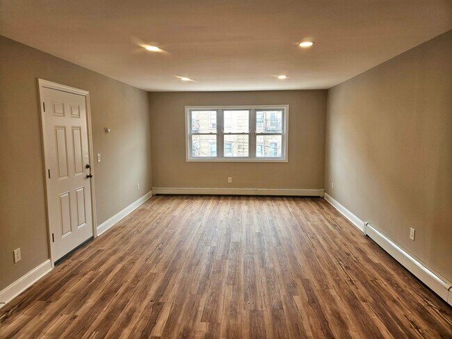 427 5th St in Union City, NJ - Building Photo - Building Photo