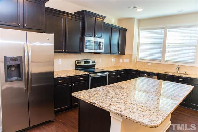 406 Sawcut Ln in Apex, NC - Foto de edificio - Building Photo