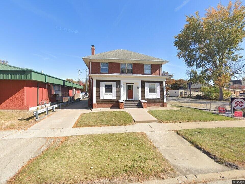 305 N Bloomington St in Streator, IL - Building Photo