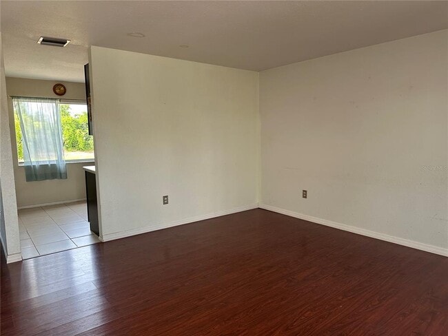 8575 Alam Ave in North Port, FL - Building Photo - Building Photo