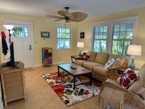 2911 Seidenberg Ave in Key West, FL - Foto de edificio - Building Photo