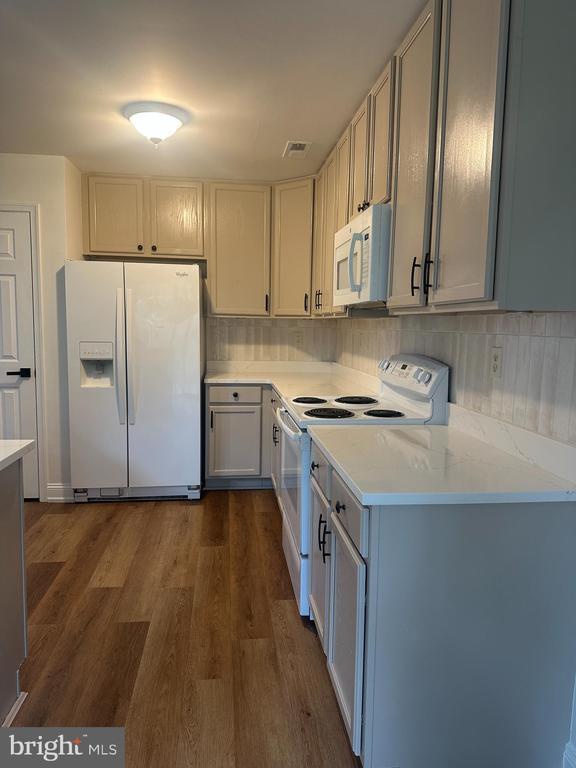 property at 5125 Cinnamon Ct