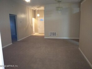 12895 Bentwater Dr in Jacksonville, FL - Building Photo - Building Photo