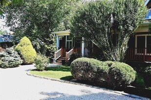 6 Nidzyn Ave in Remsenburg, NY - Building Photo