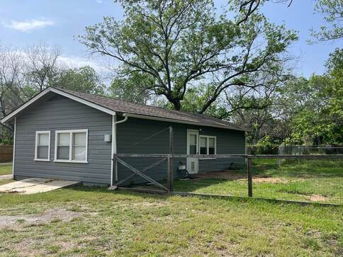 307 S Dale in Stephenville, TX - Building Photo