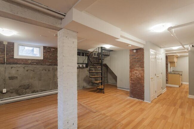 38 Cherry St, Unit D