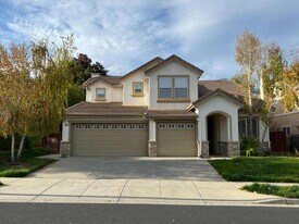 2827 Canwick Ln in Brentwood, CA - Building Photo