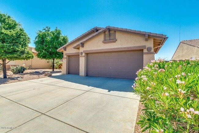 10247 E Superstition Range Rd in Gold Canyon, AZ - Building Photo - Building Photo